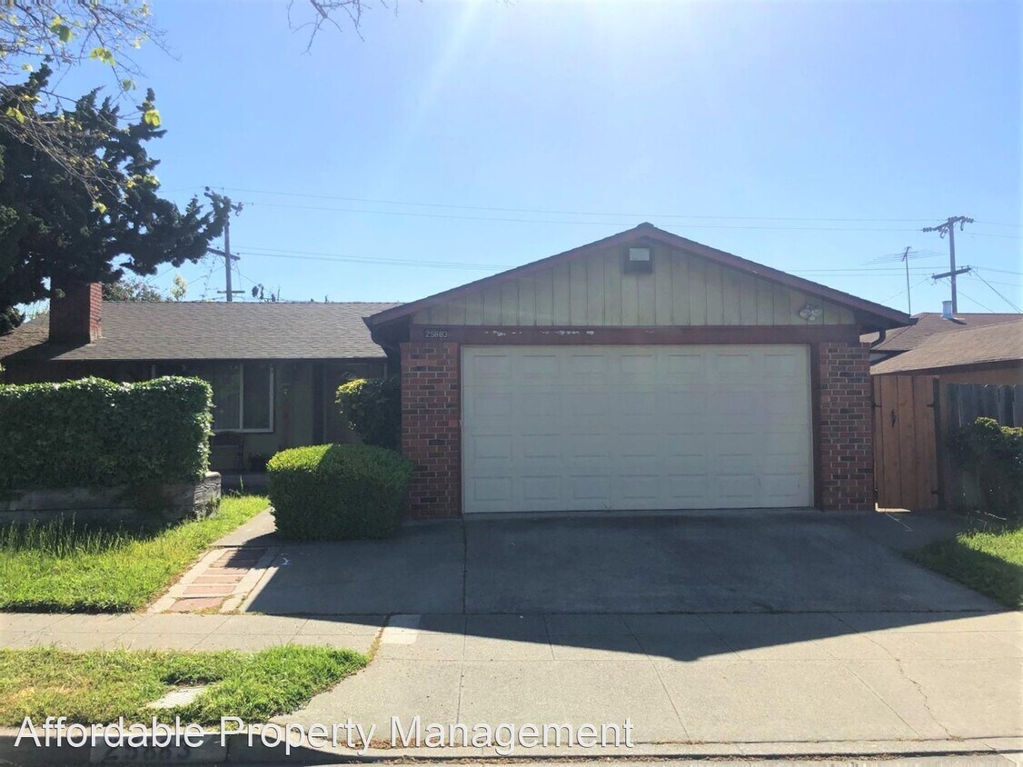 Primary Photo - 3 br, 2 bath House - 25883 Peterman Avenue