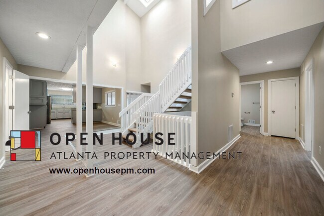 Foto del edificio - 1285 Laurel Cliff Dr SE, Smyrna