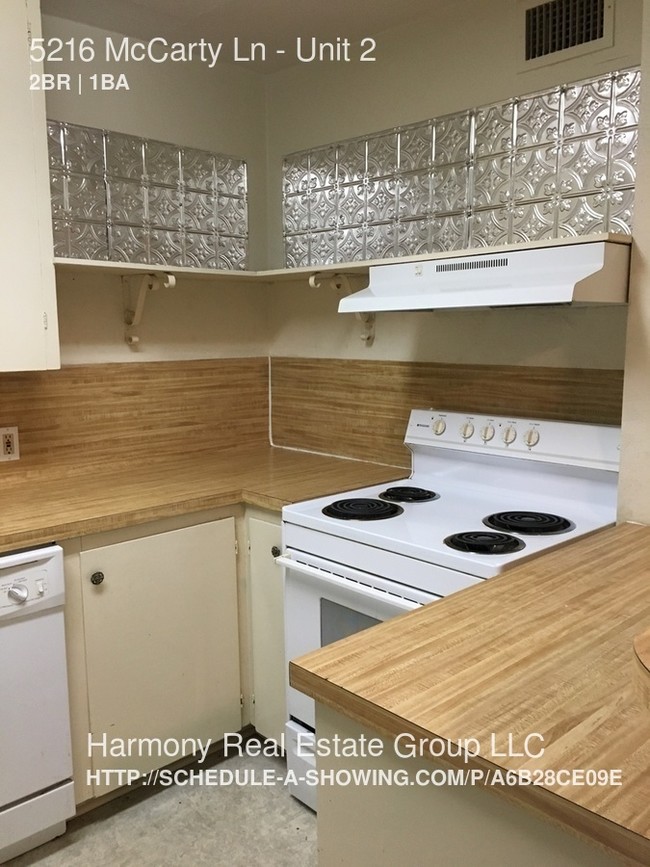 Foto del edificio - 5216 McCarty Ln