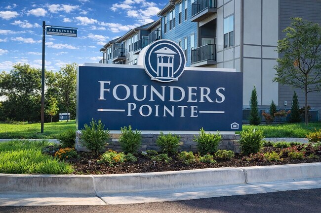 Foto del edificio - Founders Pointe Apartments