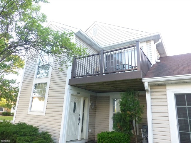 Building Photo - 441 Le Parc Cir