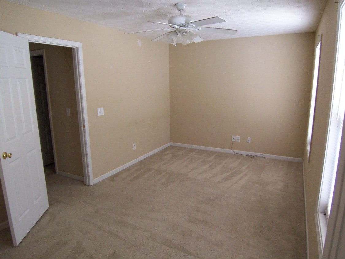  - 160 2nd St