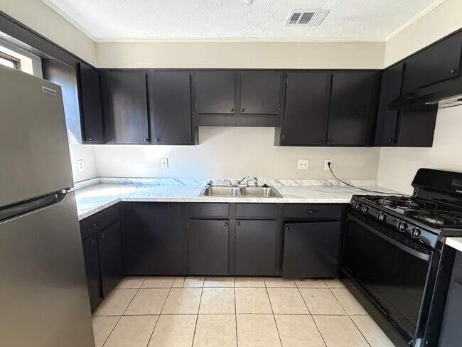 Foto del edificio - 2071 Lenoa Ln