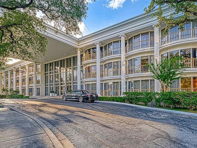 Foto del edificio - 5050 Ambassador Way