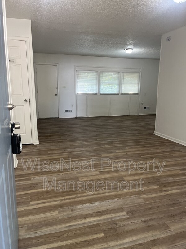 Foto del edificio - 7507 E 108th St