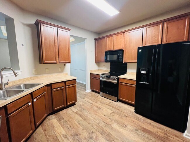 Building Photo - 302 Alcovy Way