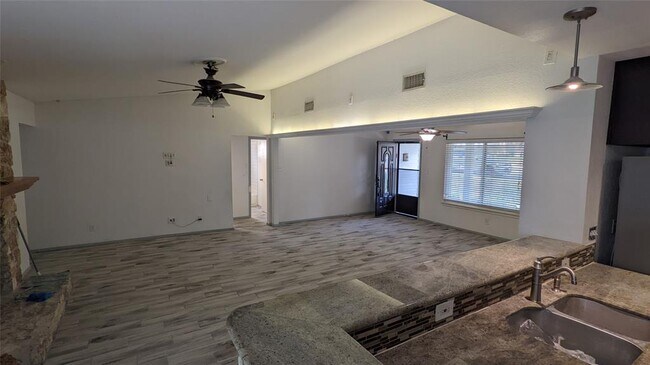 Building Photo - 12014 Wycliff Ln