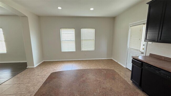 Building Photo - 1204 Reagan Wells Dr