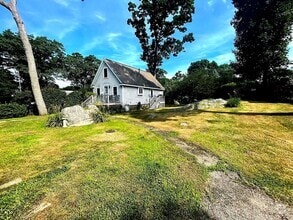 Building Photo - 10 Gilford Rd