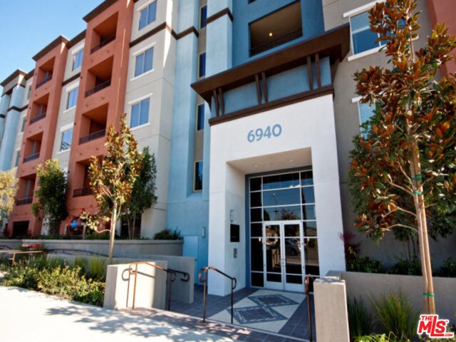 Foto del edificio - 6940 Sepulveda Blvd