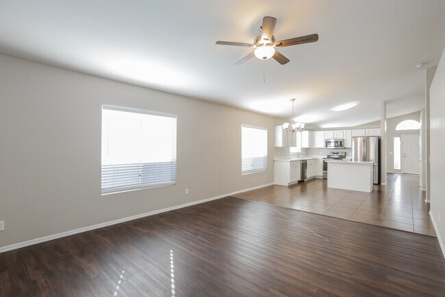 Building Photo - 2718 W Pecan Rd