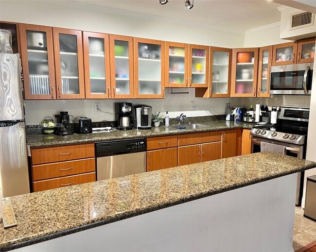 Foto del edificio - 7923 SW 104th St