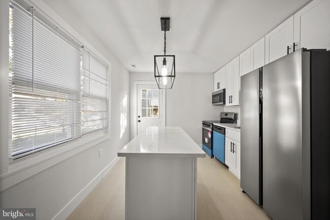 Foto del edificio - 821 S Woodlynn Rd