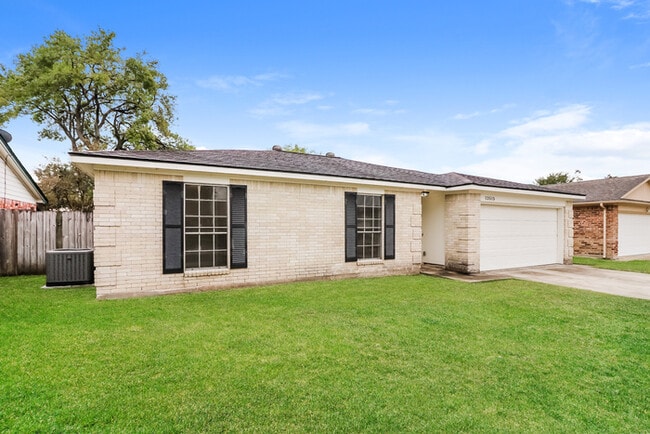 Foto del edificio - 13515 Greywood Dr