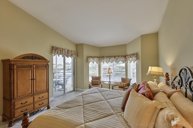 Foto del edificio - 392 Spyglass Way