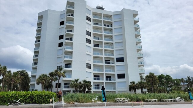 SEASONAL SHORT-TERM 1-BED 1 BATH CONDO ON LONGBOAT KEY. BEACH ACCESS - SEASONAL SHORT-TERM 1-BED 1 BATH CONDO ON LONGBOAT KEY. BEACH ACCESS