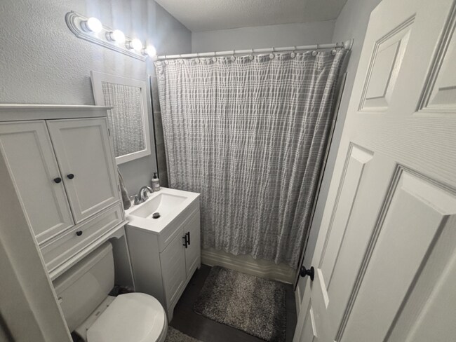 Foto del edificio - 151 Manganese St