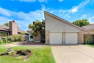 Building Photo - 2818 Crest Park Dr