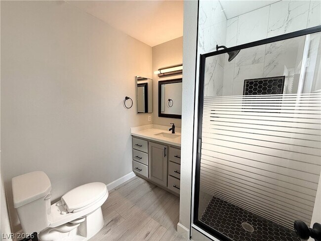 Foto del edificio - 325 Greenfield Ln