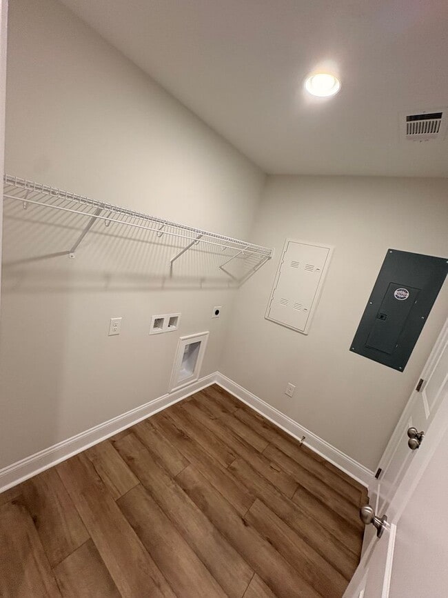 Foto del edificio - 104 Alva Ct