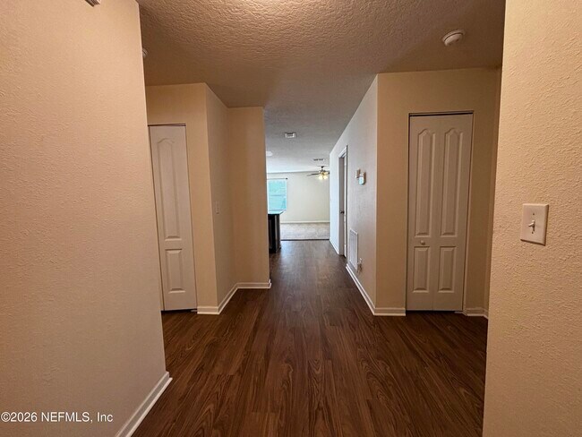 Foto del edificio - 9086 Tahoe Ln