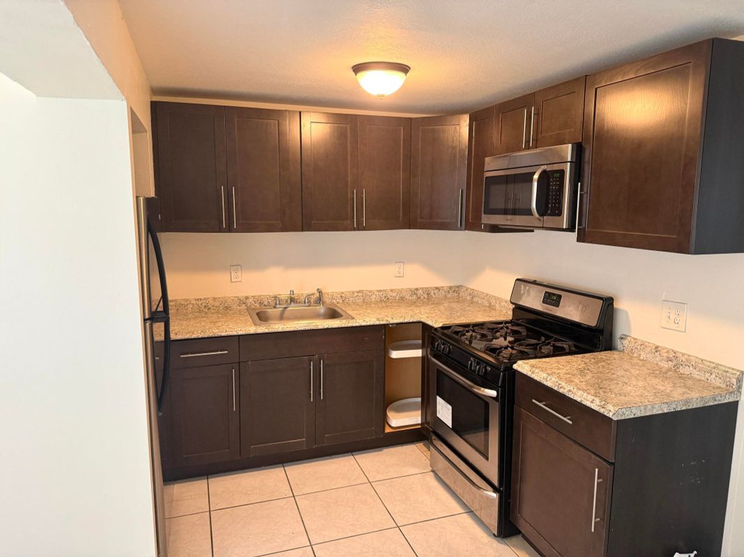 Primary Photo - 5698 Gramercy Dr