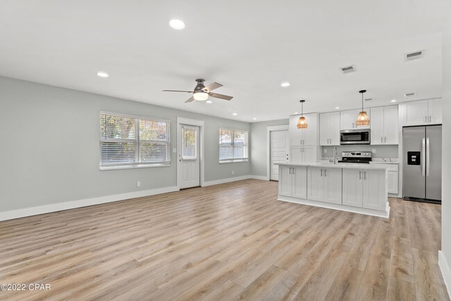 Building Photo - 409 W Sonata Cir
