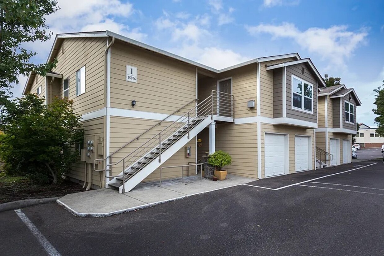 Primary Photo - Charming 1 Bedroom/ 1Bathroom Lower Level ...