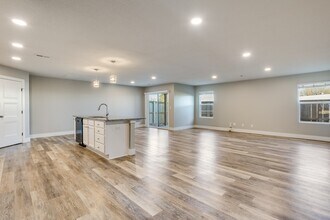 Building Photo - 8802 W Haylee St
