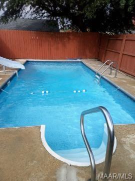 Foto del edificio - 1845 Young Farm Rd