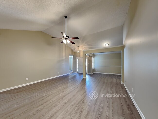 Building Photo - 125 Buffington Dr