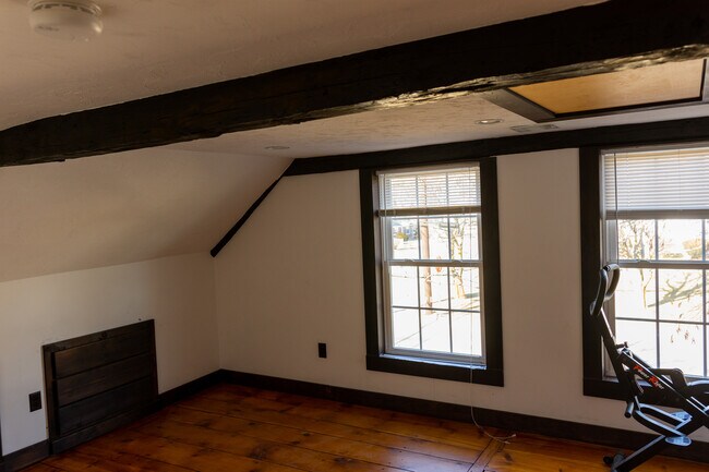 Bedroom Number 3 is nice and cozy. - 981 Bedford St