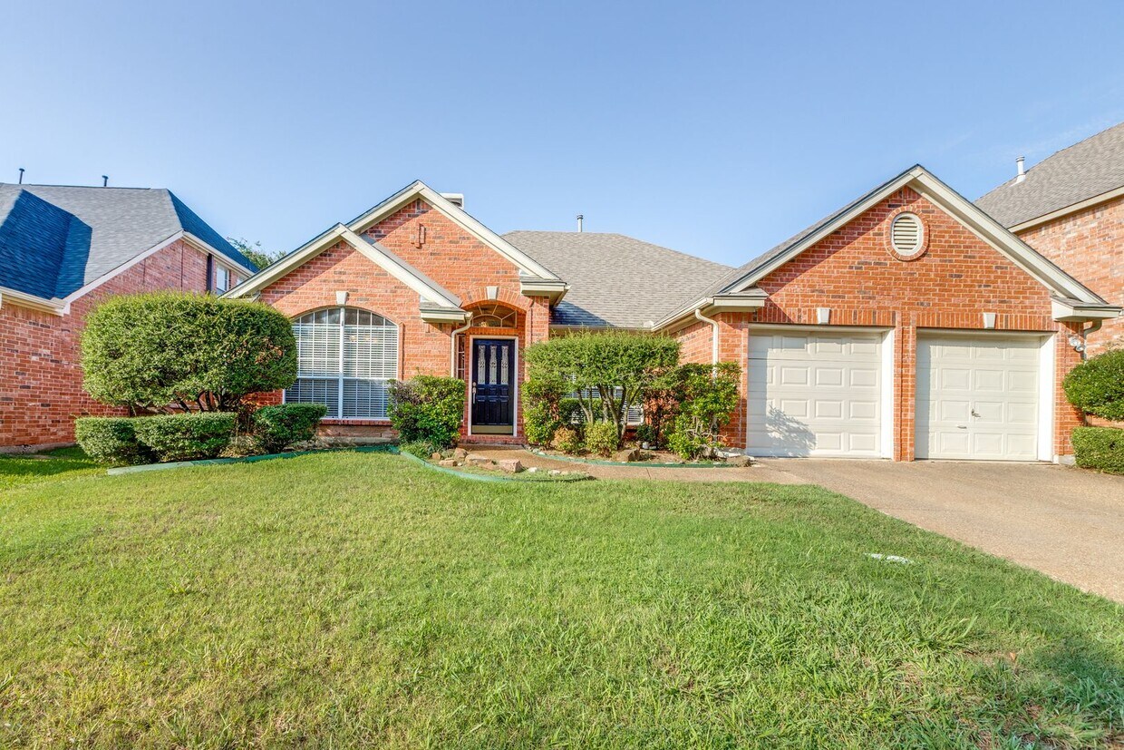 Primary Photo - 2910 Stonepointe