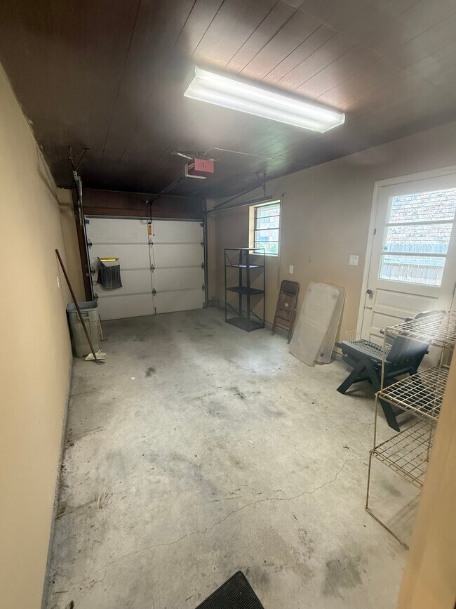 Foto del edificio - 1459 Aris Ave