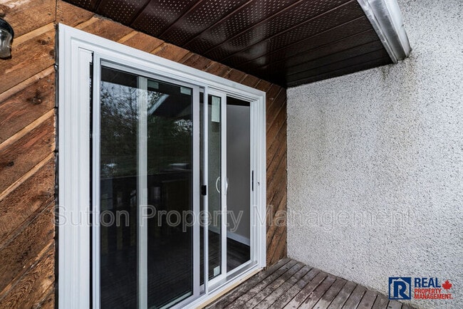Building Photo - 7306 Patterson Dr