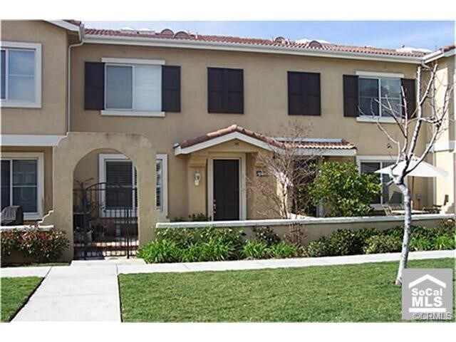 Foto principal - 351 N Wedgewood Ln