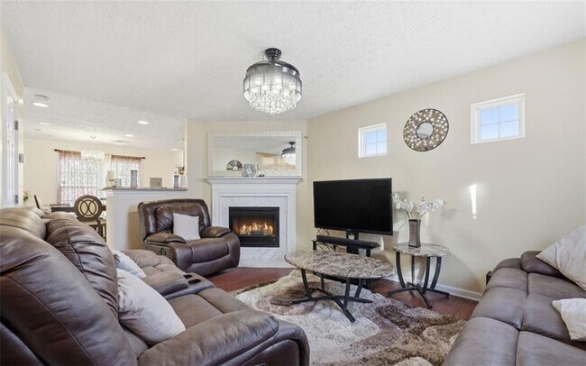 Foto del edificio - 205 Oak Grove Way