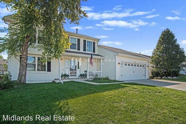 Foto del edificio - 4 br, 3 bath House - 15971 R St.