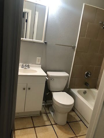 Primary Photo - 6405 W Canal Blvd