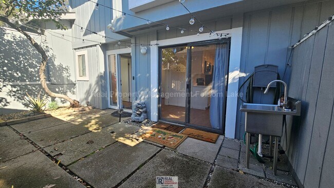 Foto del edificio - 3289 Amethyst Ln