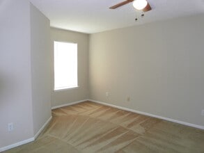 Building Photo - 2011 Spenwick Dr