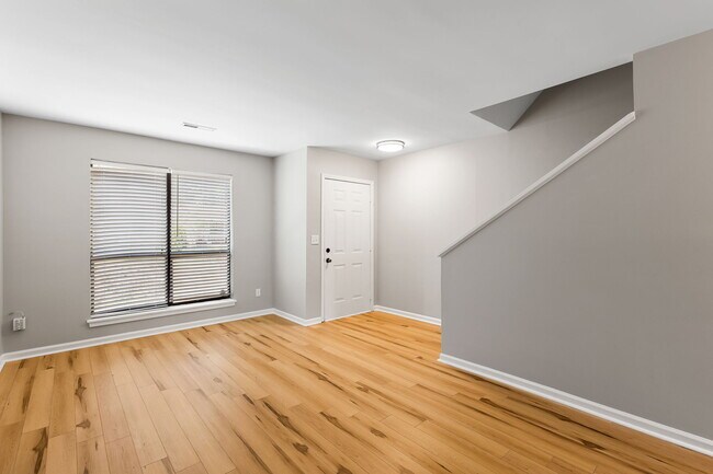 Foto del edificio - 1426 Camp Rd