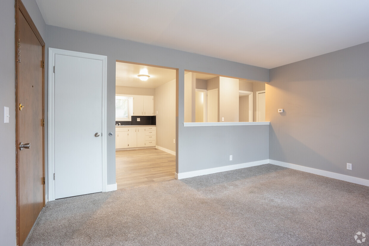 Foto principal - Pine Forest Apartments & Townhomes