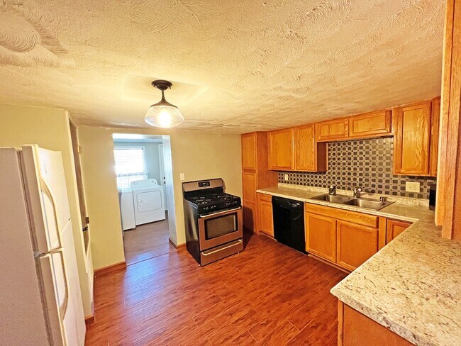 Foto del edificio - 1102 W Brown St