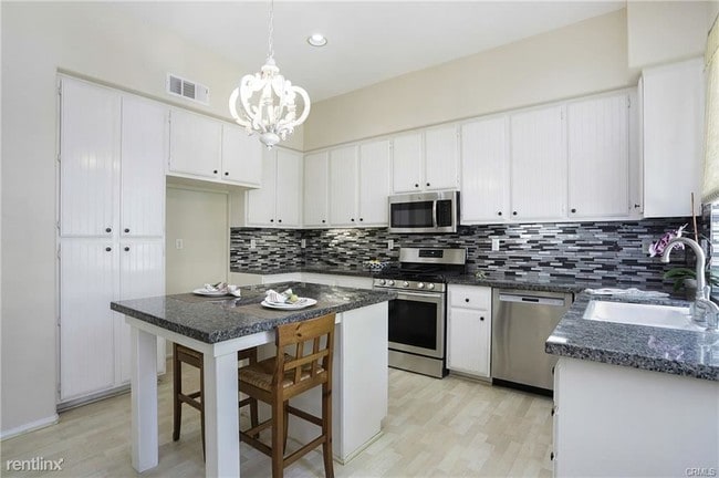 Foto del edificio - 4 br, 2.5 bath House - 67 Turnbury Ln