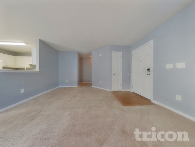 Building Photo - 156 Springway Dr