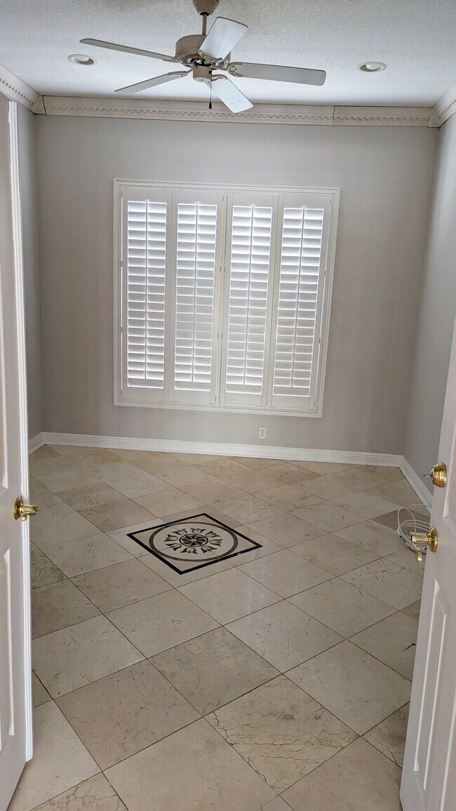 Foto del edificio - 14734 Turnberry Ct
