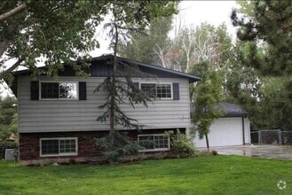 Building Photo - 620 Fletcher Dr
