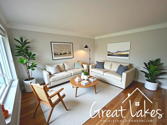 Building Photo - Lovely 3 Bedroom 2 Bathroom now available ...