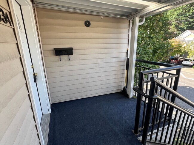 Photo - 10934 NE Weidler St Apartment